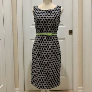 𝅺dressbarn Size 4 Dress with Belt